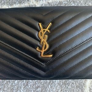 ❌SOLD❌🧁YSL Monogram Chain Wallet🧁